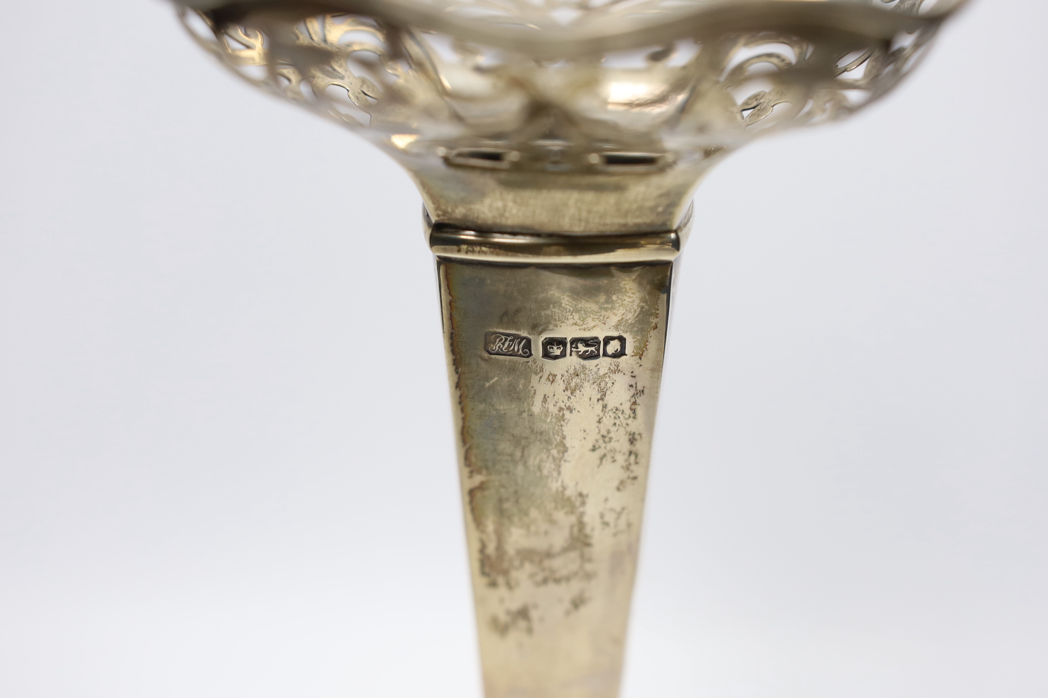 A George V silver posy vase, with pierced border, R.F. Mosely, Sheffield, circa 1920, height 27.9cm, weighted.